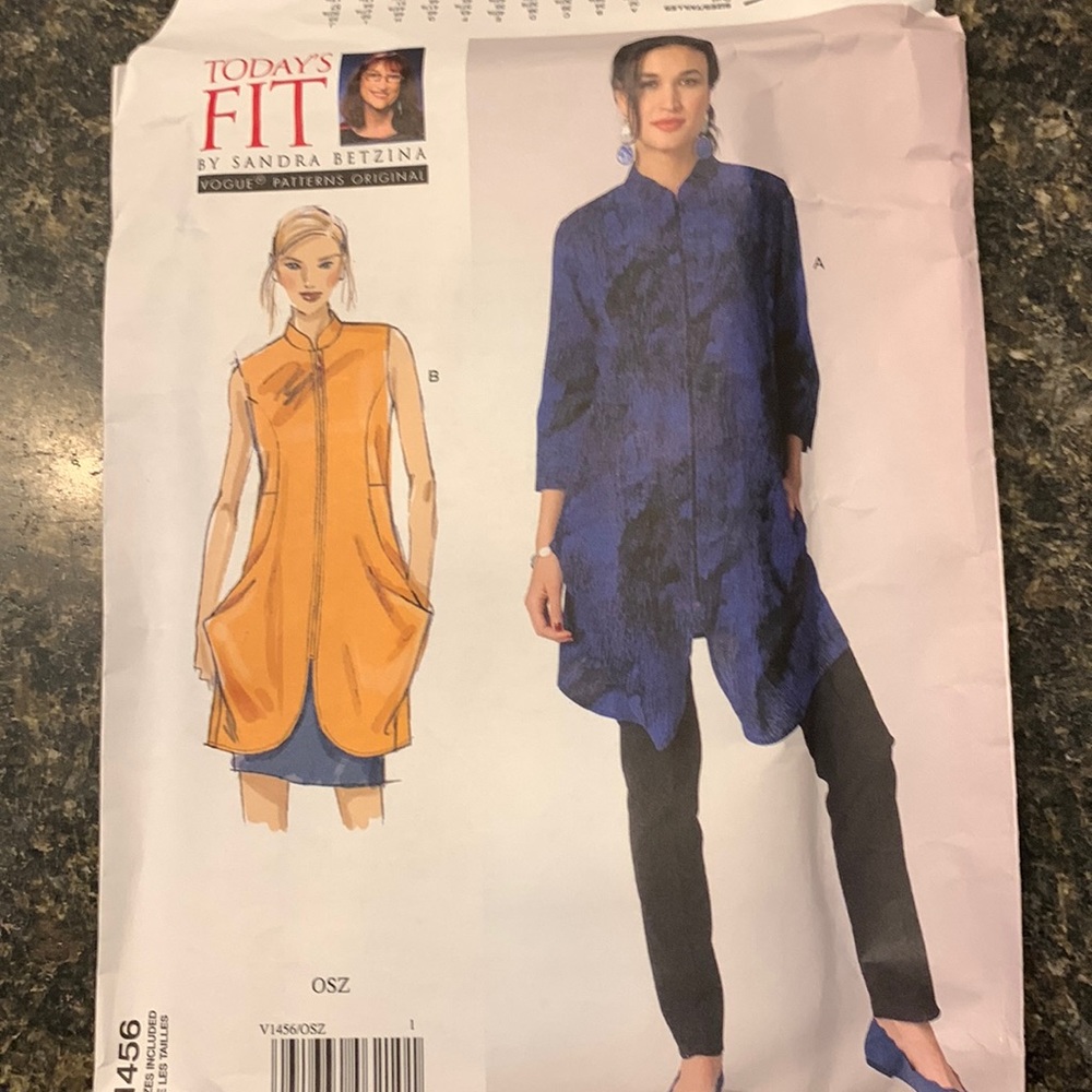 Vogue 'Sandra Betzina' fitted tunic pattern PLUS Vogue Patterns sew-in label